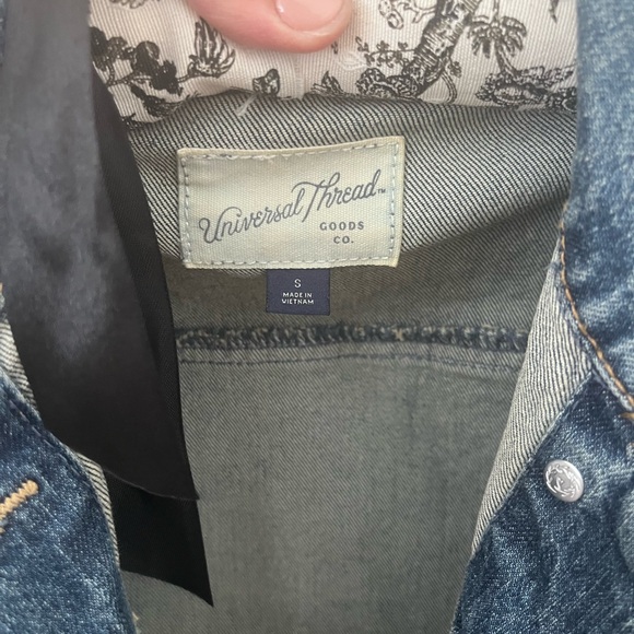 Universal Thread Jean Jacket - Picture 4 of 4
